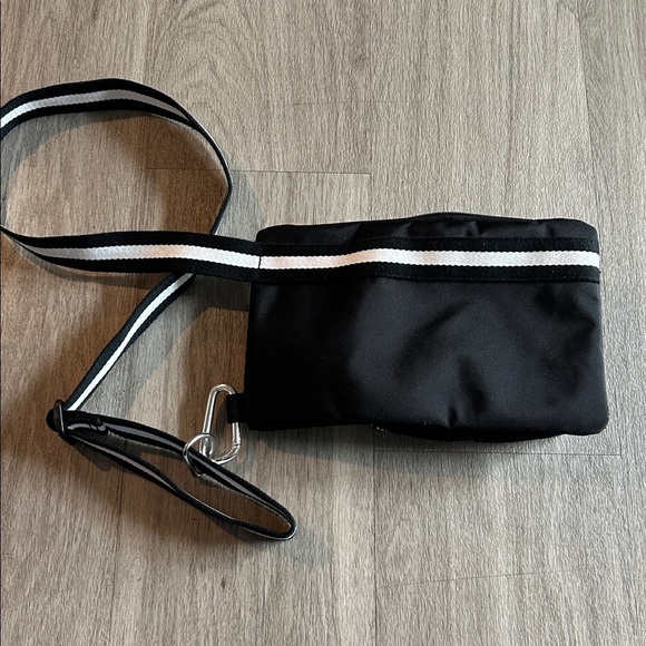 Nike Black Crossbody Bag - Picture 8 of 9